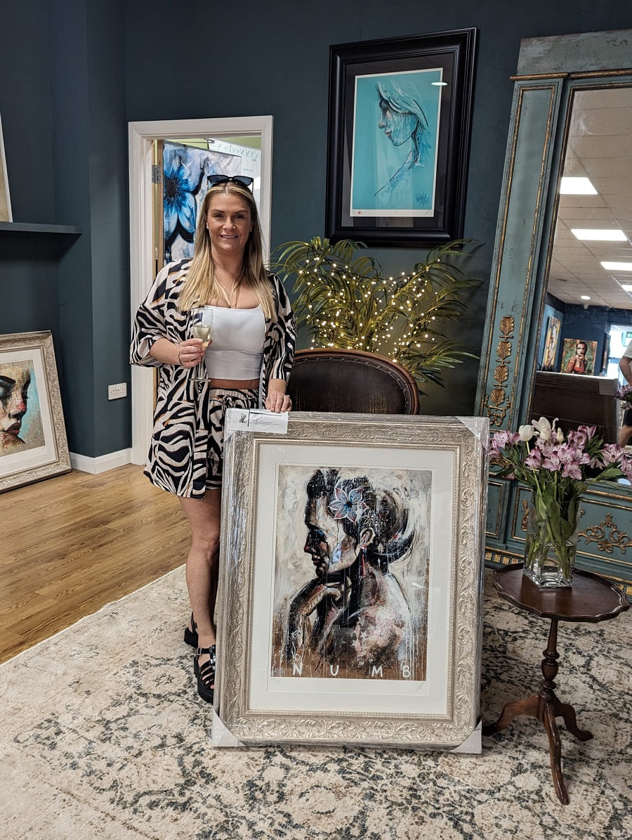Couple Celebrates 10th Wedding Anniversary with a Special Gift